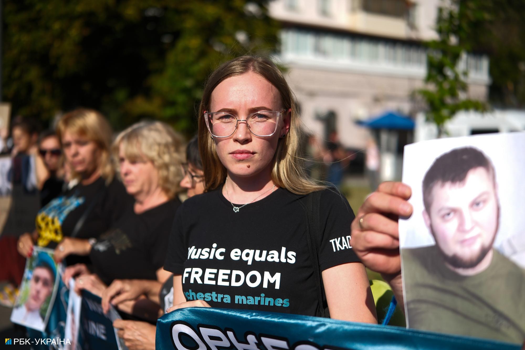 &quot;Если будем молчать, нам вернут замученные тела&quot;. Как родственники пленных добиваются освобождения близких